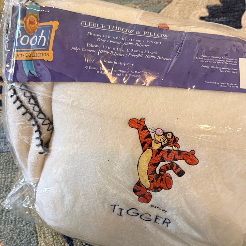 Disney Pooh Fleece Throw & Pillow - Cream and Orange